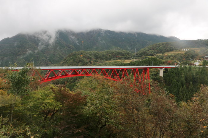 紅色鐵橋