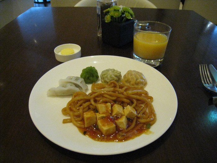 Grand Hyatt Breakfast