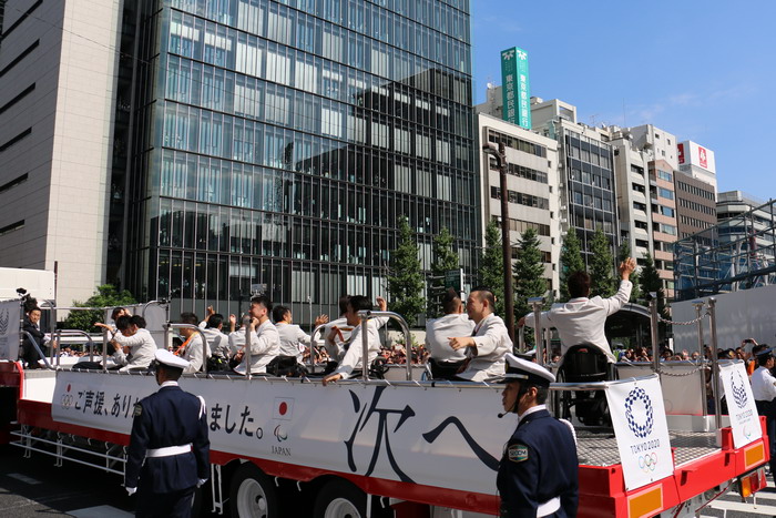 銀座巡遊