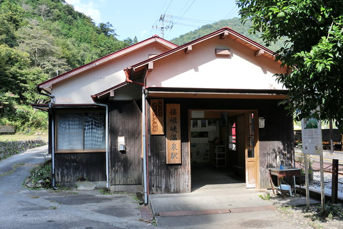 接岨峡温泉駅